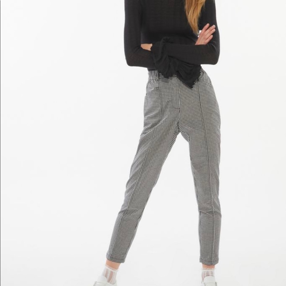UO Plaid Tapered Mom Pant